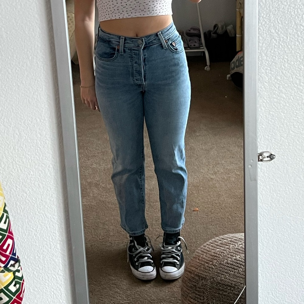 LEVI JEANS